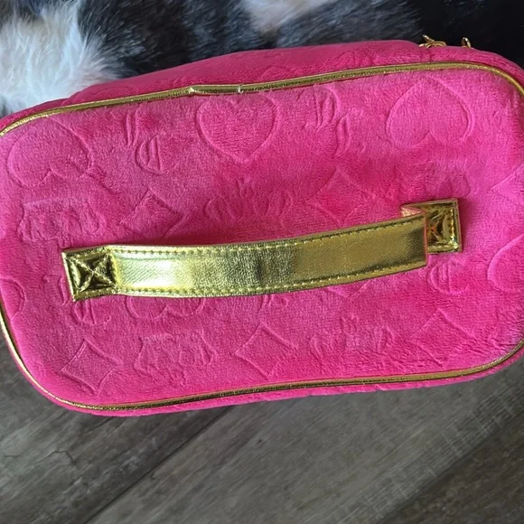 Juicy Couture Pink Travel Bag - Picture 2 of 3